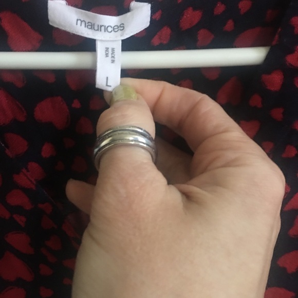 Maurice’s Navy Button Down Sleeveless Top with Red Hearts - Picture 2 of 3